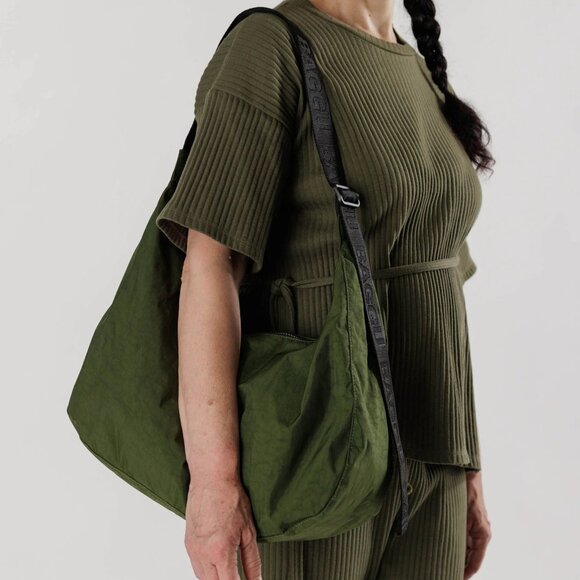 NWT Baggu Large Nylon Crescent Bag - Bay Laurel - Picture 3 of 4